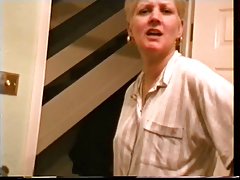 Blonde avec des tatouages