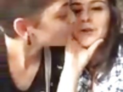 Regarder comme cassé le cul de la jeune fille