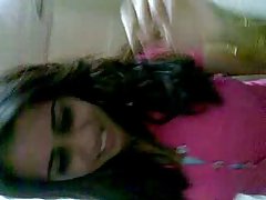 Très beau sexe avec brune naturelle