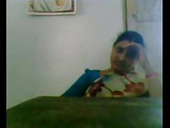 Ballottés la fille de veronica et a proposé de sexe pour de l'argent