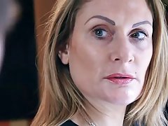 Profond jeune blonde appétissante