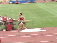 Alison tyler montre ce qui se passe dans les coulisses