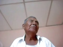 Tout son corps crie: je veux du sexe