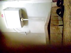 La fille de rêve et un membre de son rêve