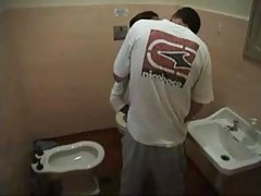 Brandi love suce un gode en direct