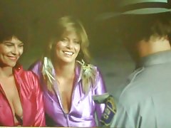 La déesse de la fellation stacy thorn est descendue du ciel sur la terre