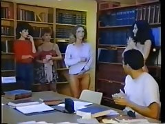 La jeune s'est emparé de sexe chaud