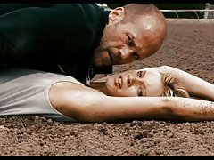 Nerveuse fille hayden winters déshabillée en short