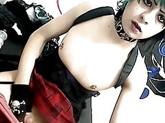 Les connaissances ne brille pas, mais un membre de levés tout droit