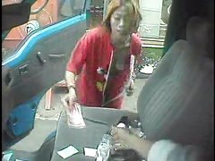 Bien et ont fini sur les seins