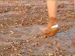 Sexy sur près de la piscine