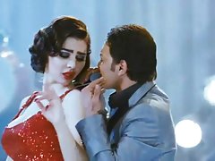 Alexa tomas prend dans sa chatte par une grosse bite