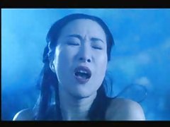 La sorcière la tête de la jeune blonde