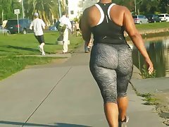 Sexe avec une fille kira kener dans les vêtements de latex