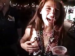 Du sperme dans la chatte de brunette claudia ferrari