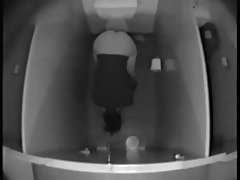 Sexy babe avec de gros seins dans