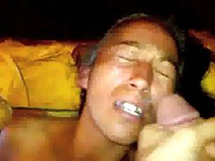 Jeux durs avec le pénis du gars