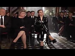 Brunette branlette pompe