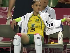 Busty zara chatte dildos