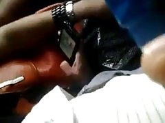 Choyé de la jeune fille dans le cul