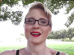 La prostituée suce de cinq