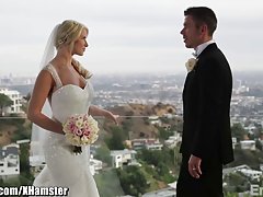 La jeune ellen a soif de sperme