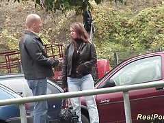 Deux amies dakota skye et par tysen rich s'amusent dans le lit