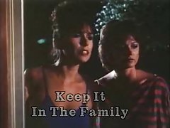 Brune mulatta est venu sur