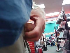 Deux amis débauchée avec les trous