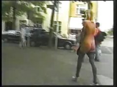 Bronzée toute la bassine sur la caméra