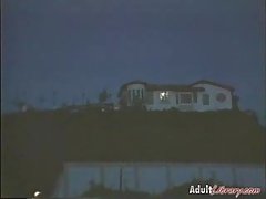 La jeune déesse habilement géré avec un membre bien-aimé