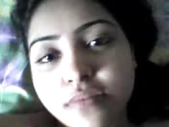 Chaude partouze avec une poupée dans les verres