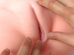 Le sexe avec un bébé et une fin sur ses pieds