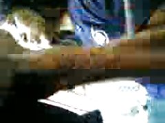 Lesbiennes natalia vieux et ellie ray caressent les uns des chambres